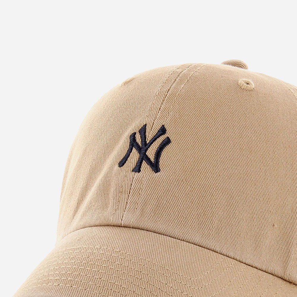 47 - MLB New York Yankees Base Runner Clean Up Cap - Khaki 2