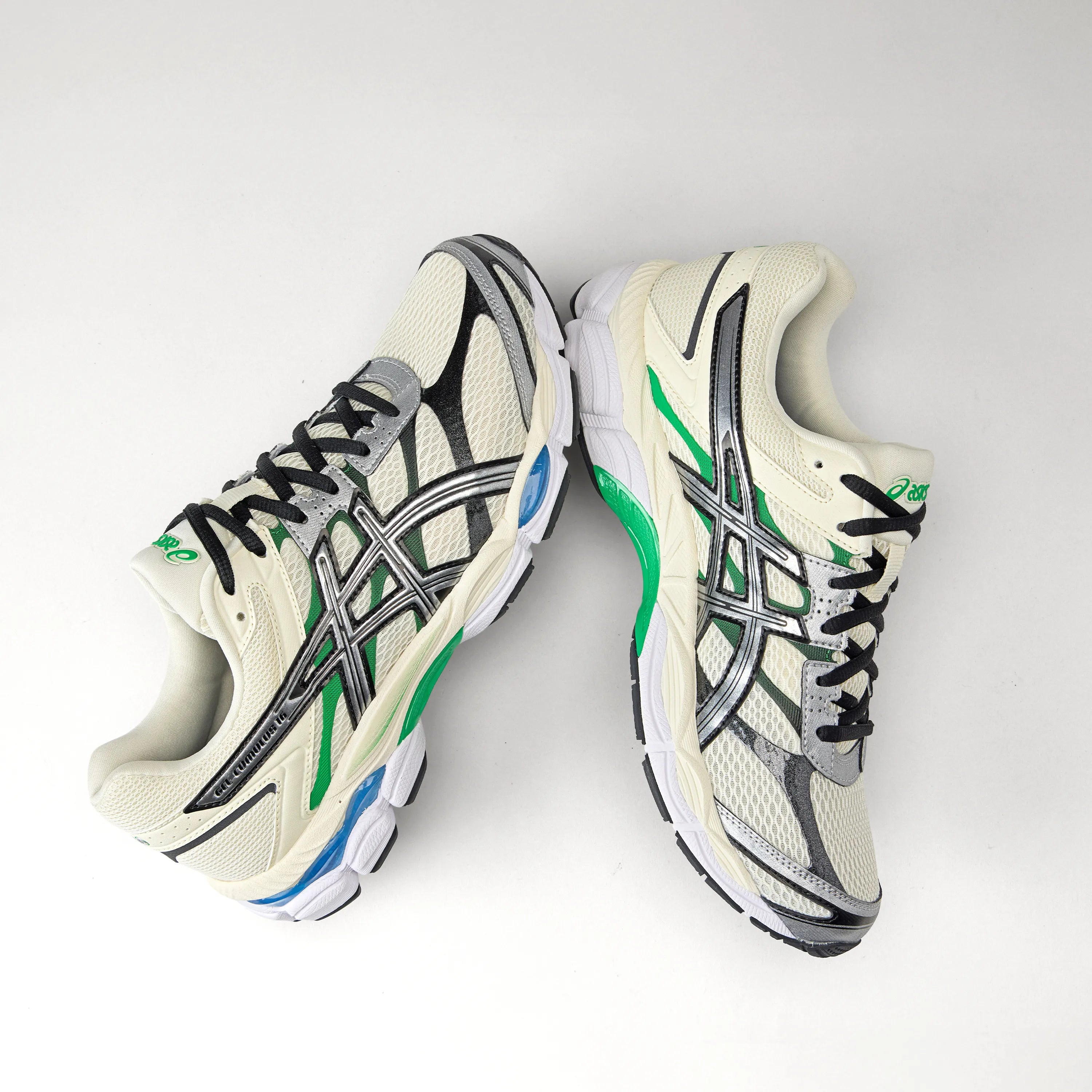 ASICS GEL Cumulus 16 Ivory Pure Silver packshot