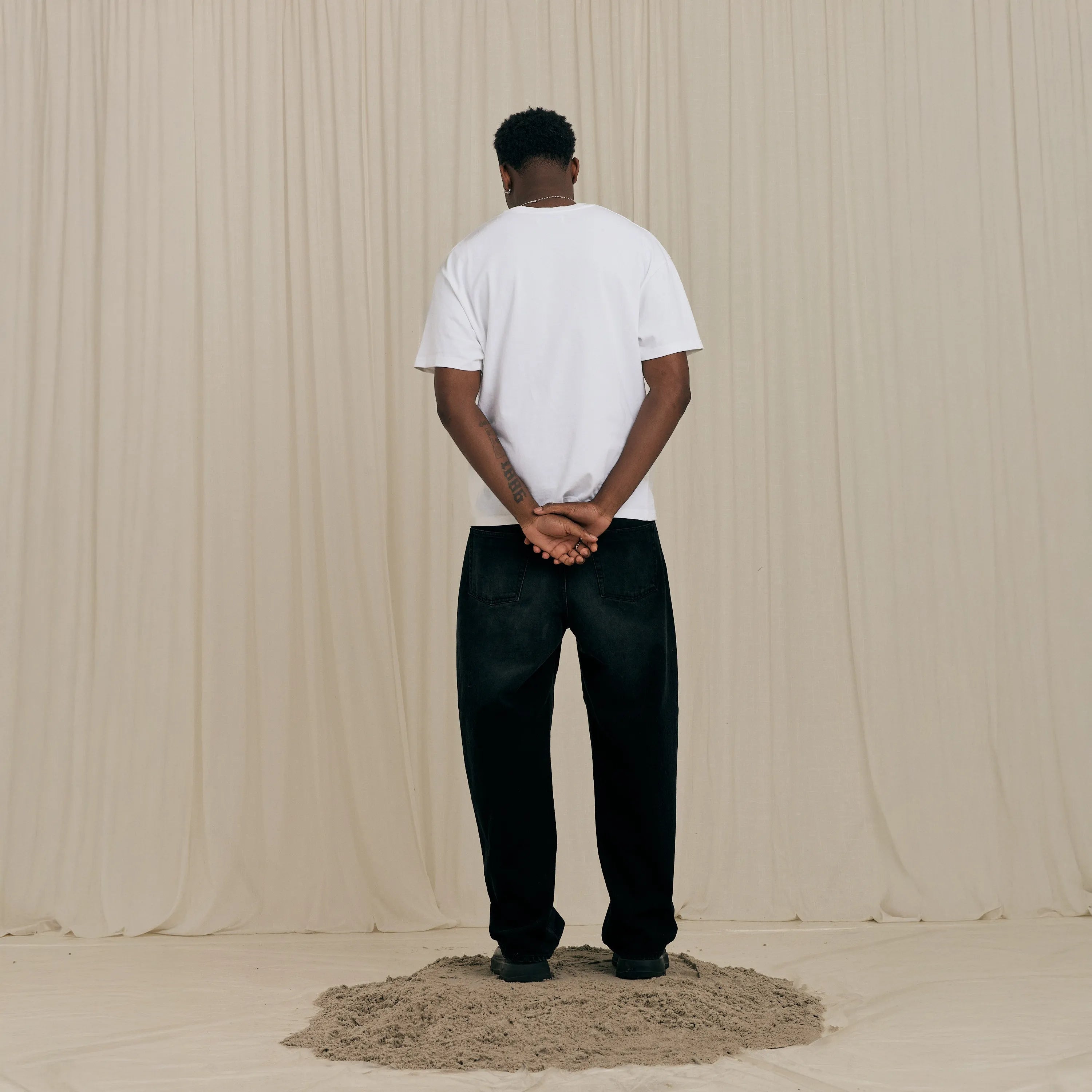 Arbor Antwerp Mini Flower T-shirt White Heavyweight vue de dos