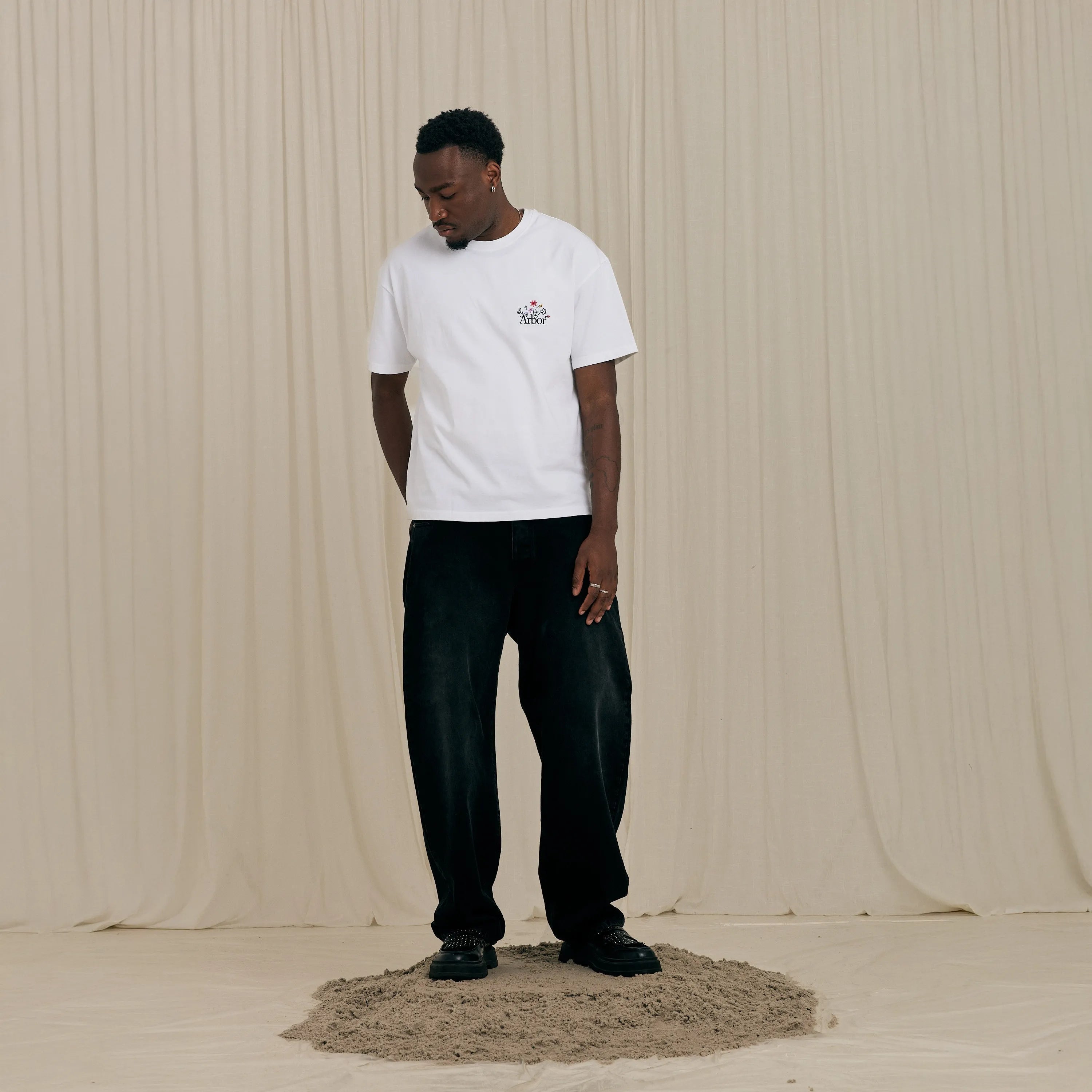 Arbor Antwerp Flower Garden T-shirt White - Heavyweight (300 GSM)