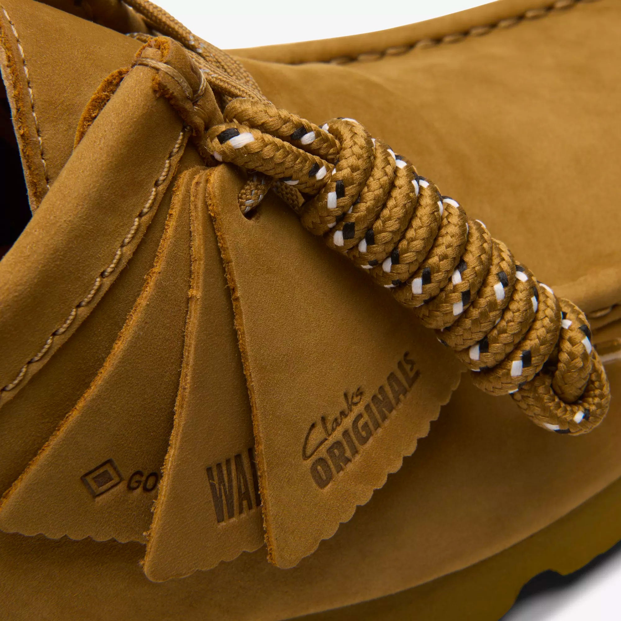 CLARKS - WALLABEE GTX - Oakmoss Nubuck