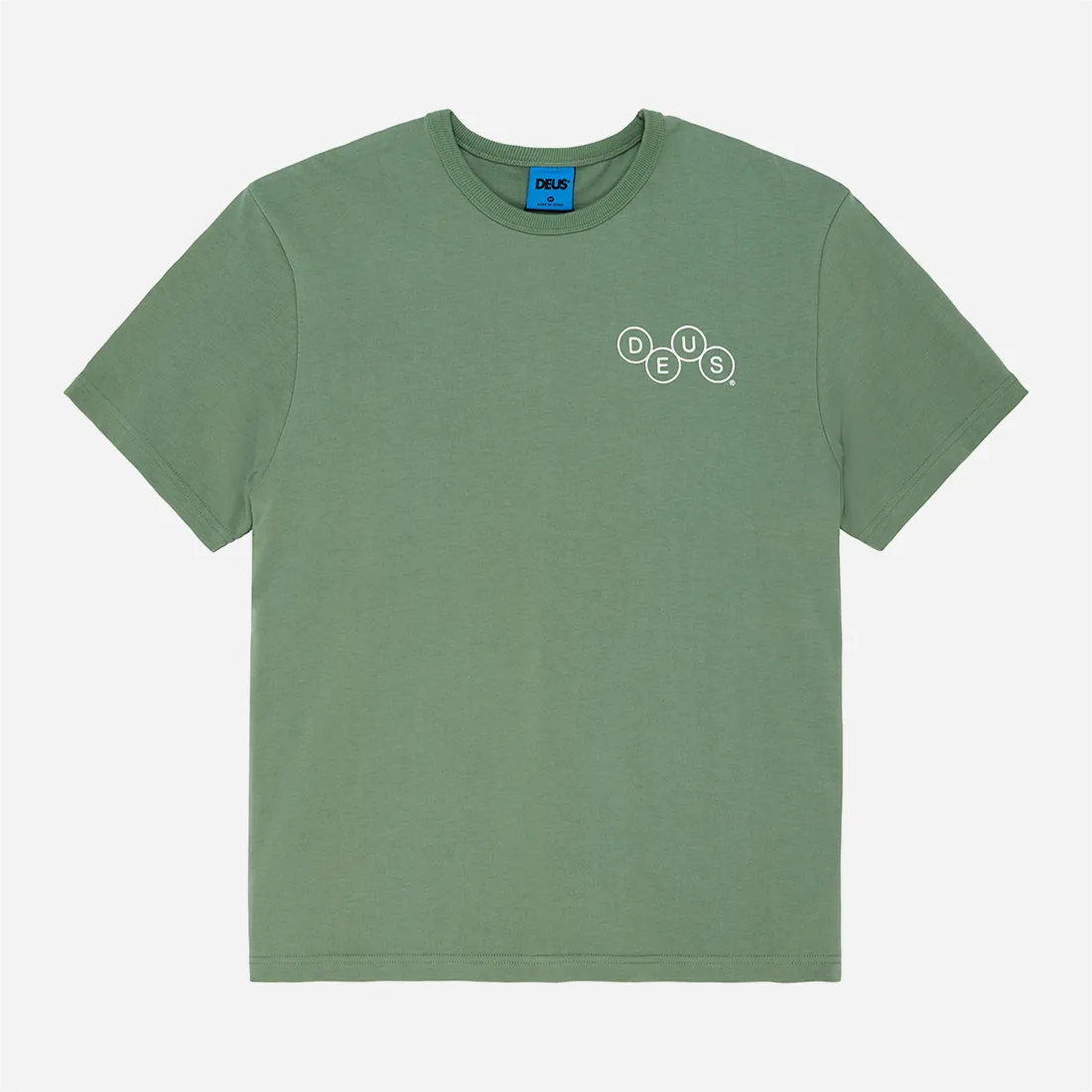 -shirt Deus Ex Machina vert sauge logo poitrine simple.