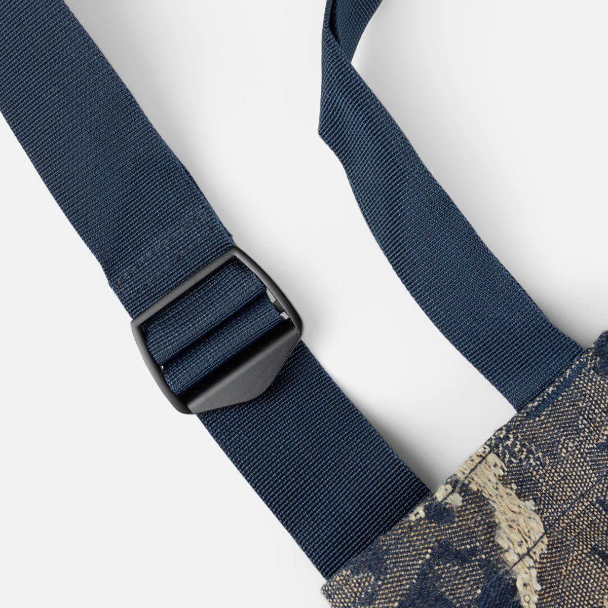 Dime - Distressed Messenger Bag - Military Camo