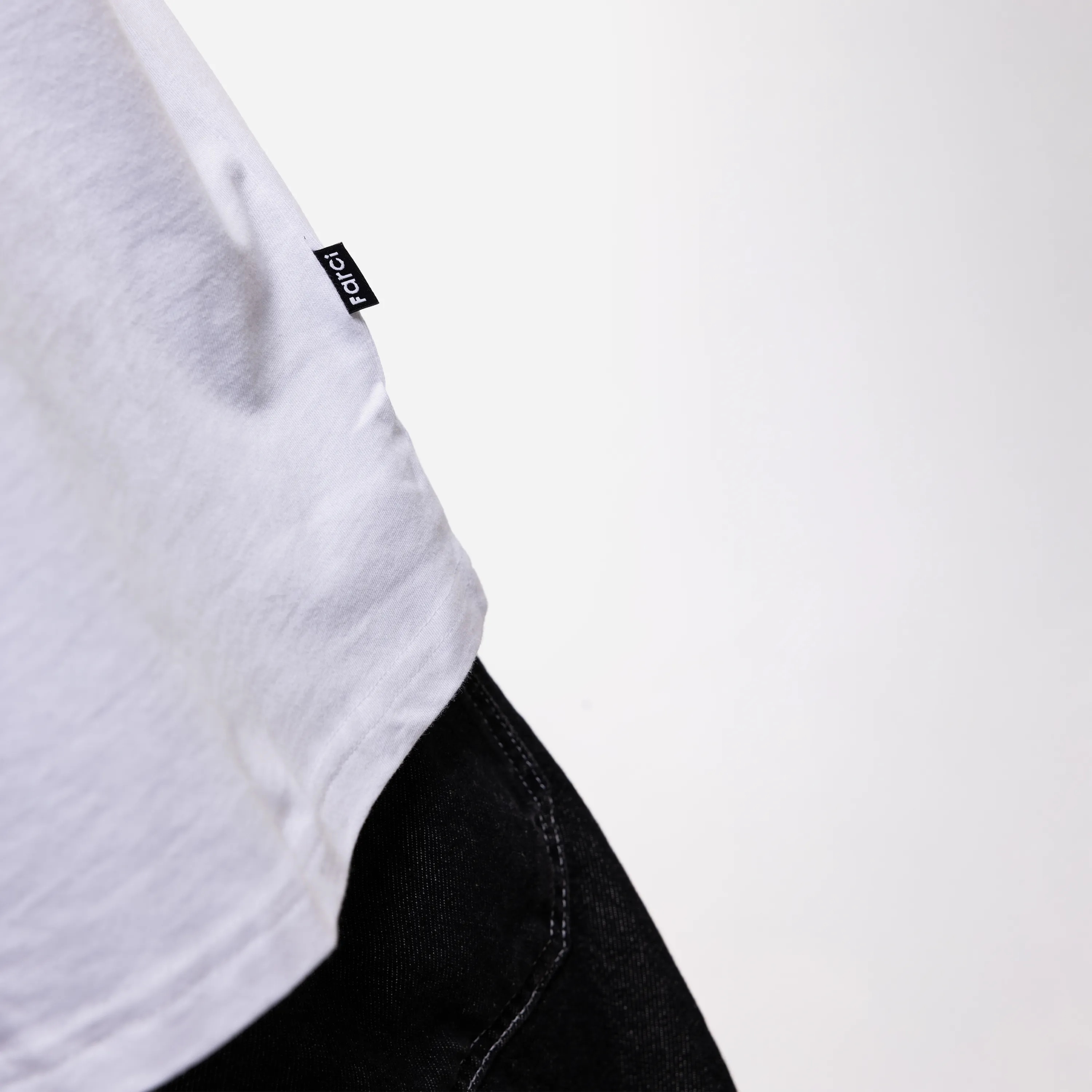 Farci x Lena Macka - Lena Tee White (Solar Illustration)