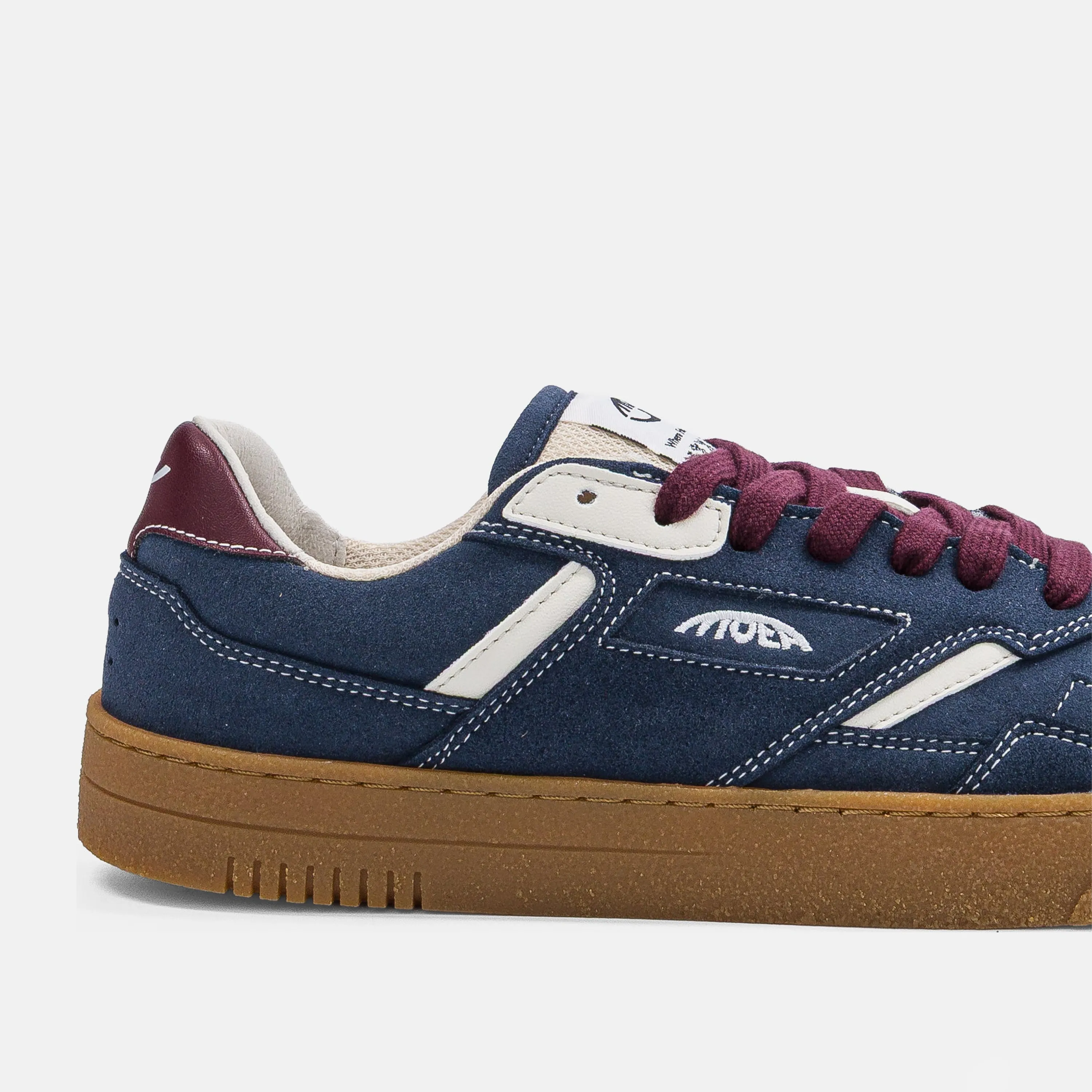 Baskets MoEa Origin Low Grapes Night Suede