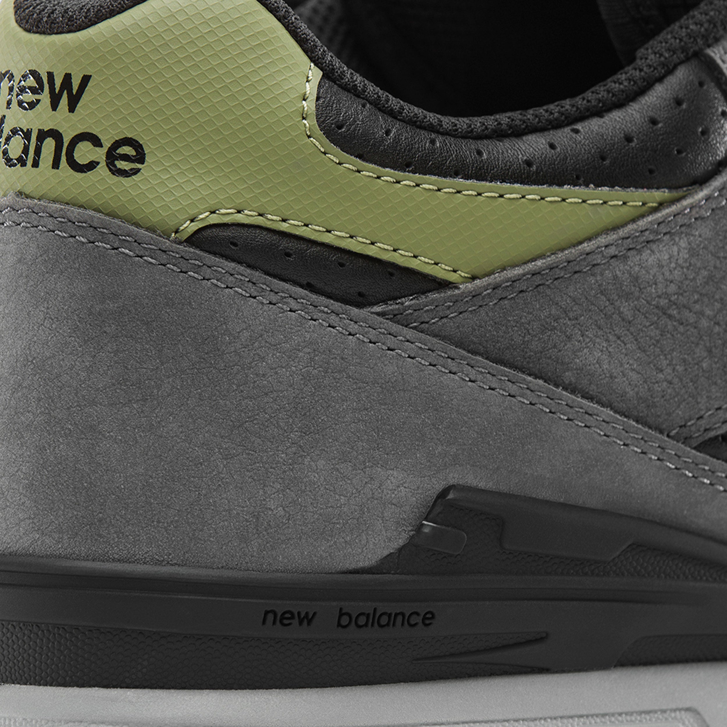 New Balance Numeric - 770 - Grey / Black