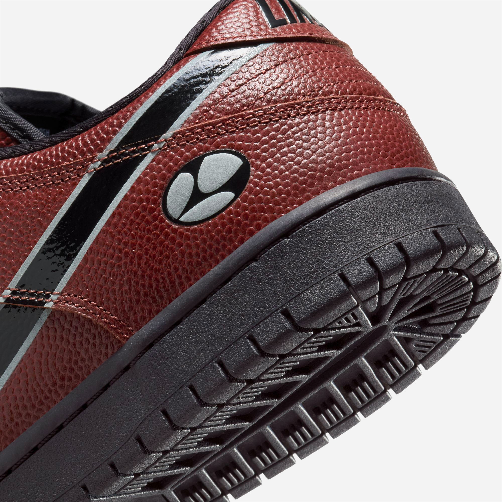Nike SB x Limosine - Dunk Low Pro - Dark Pony / Black Silver White