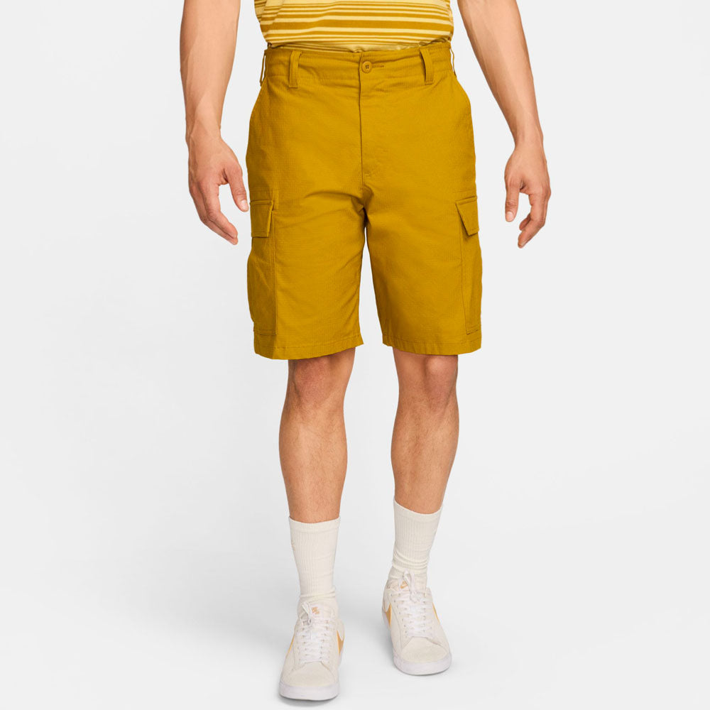 NIKE SB - KEARNY CARGO SHORT - Bronzine