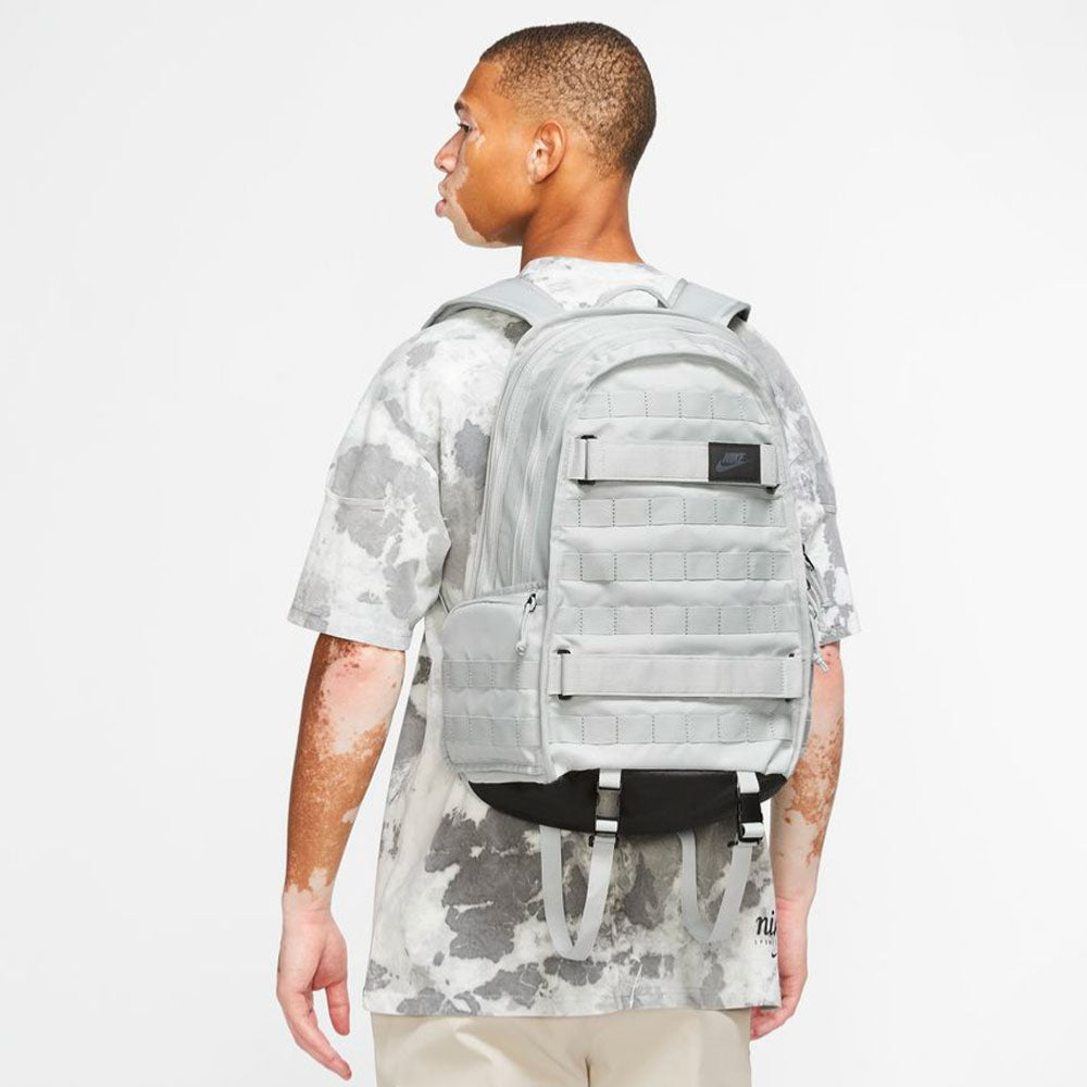 NIKE SB - RPM SKATEBOARDING BACKPACK - Light Silver Black Anthracite