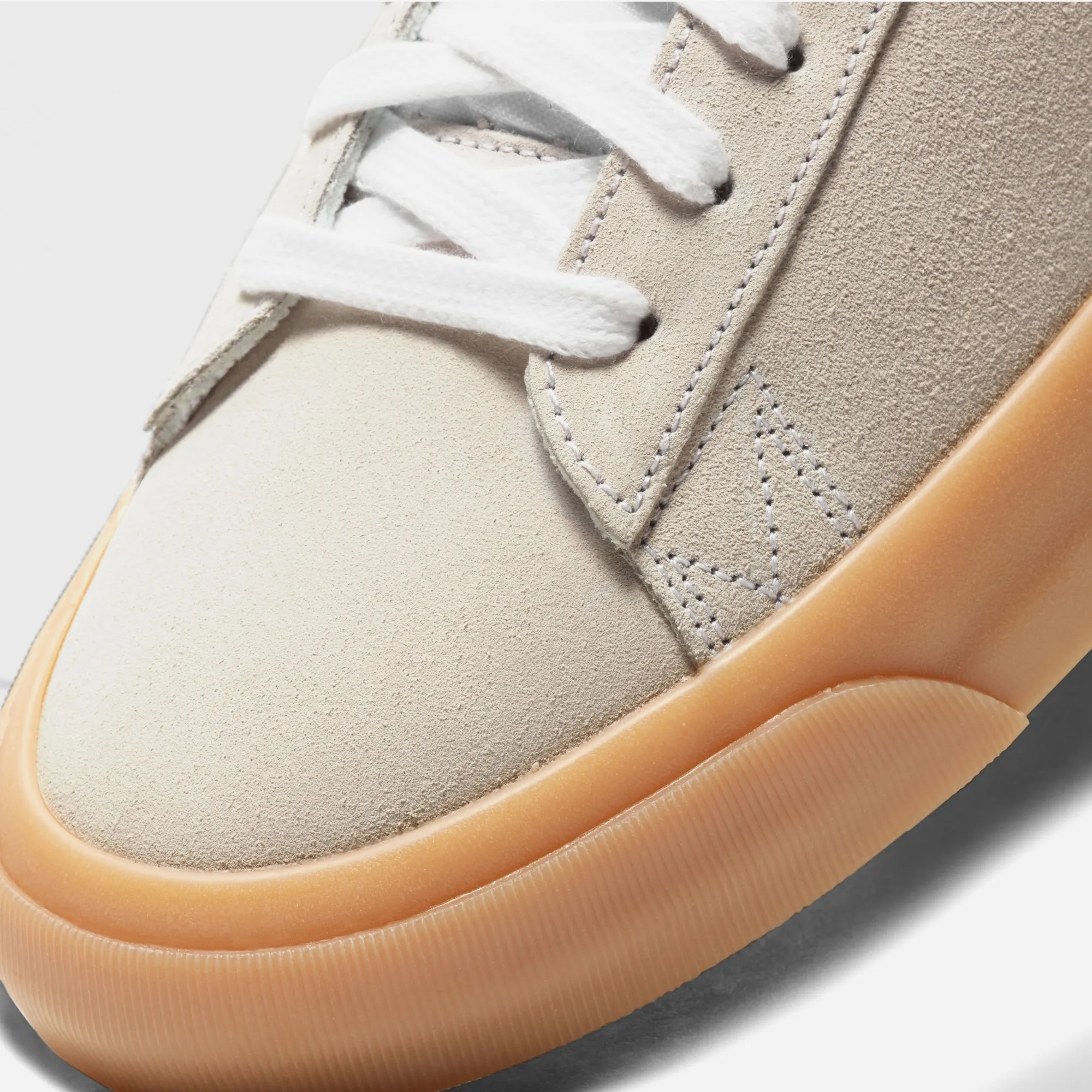 Nike SB - Blazer Low Pro GT - White / Black-White-White