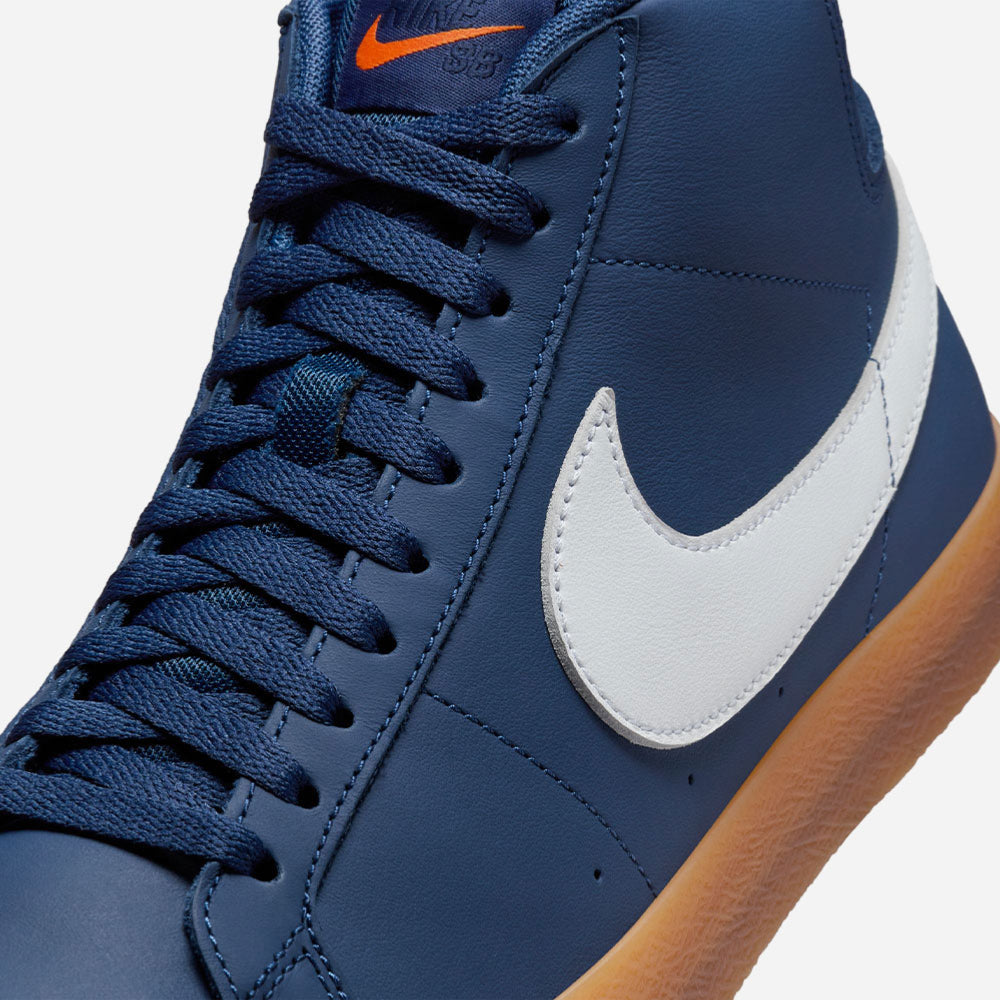 NIKE SB - ZOOM BLAZER MID  - NAVY WHITE NAVY GUM LIGHT BROWN