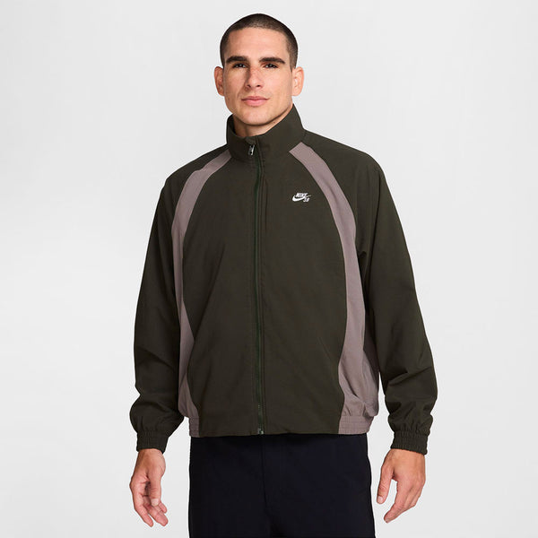 Nike-SB-Full-Zip-Woven-Skate-