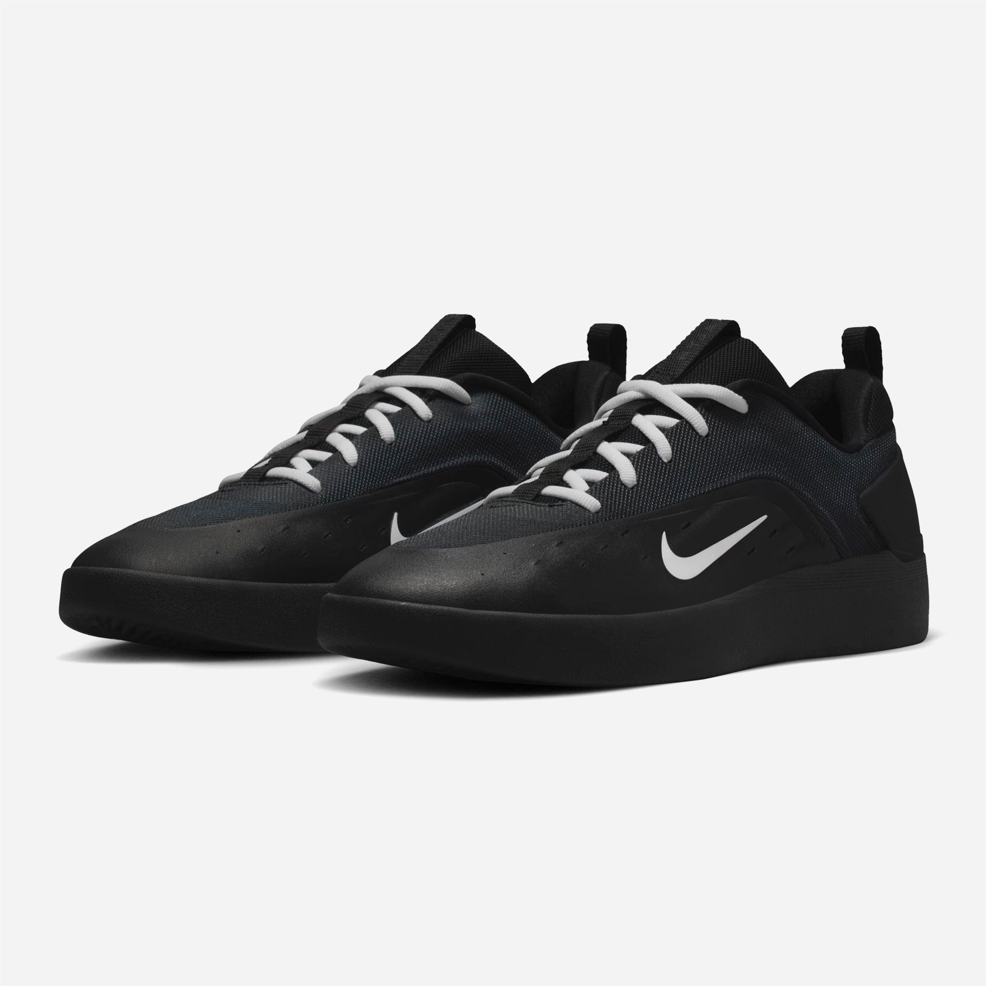 Nike SB - Zoom Nyjah 4 - Black White / Black White