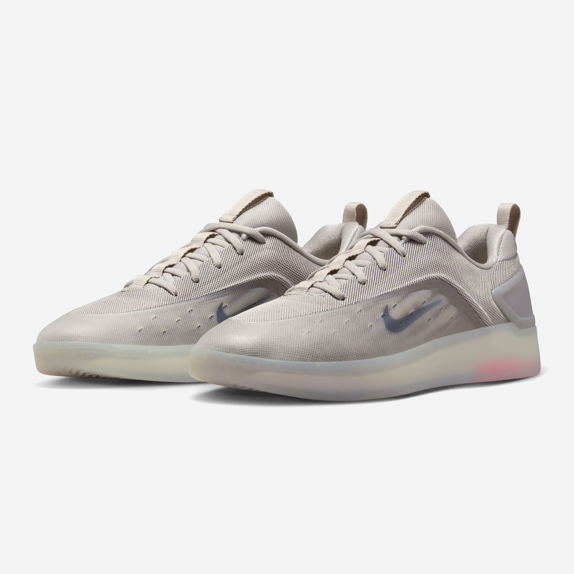 Nike SB - Zoom Nyjah 4 - College Grey / Mink Brown / Light Silver