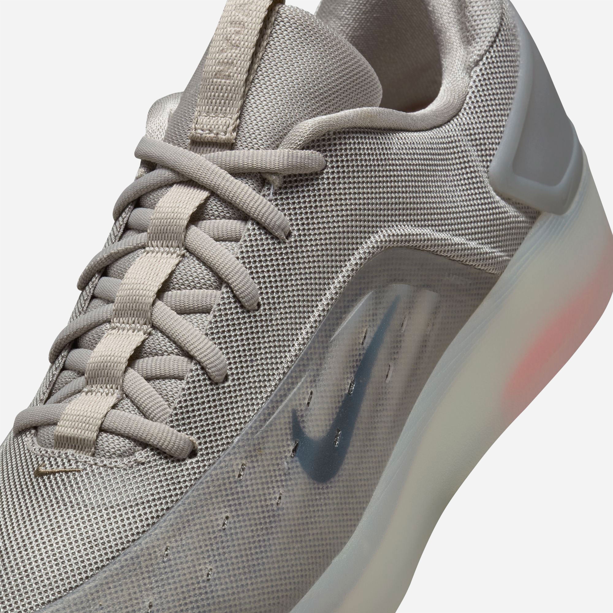 Nike SB - Zoom Nyjah 4 - College Grey / Mink Brown / Light Silver