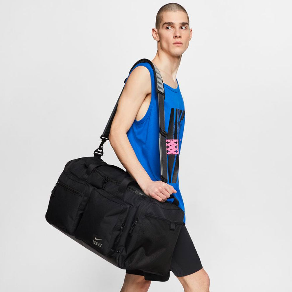 NIKE  - UTILITY M POWER DUFFLE - Black Black Enigma Stone