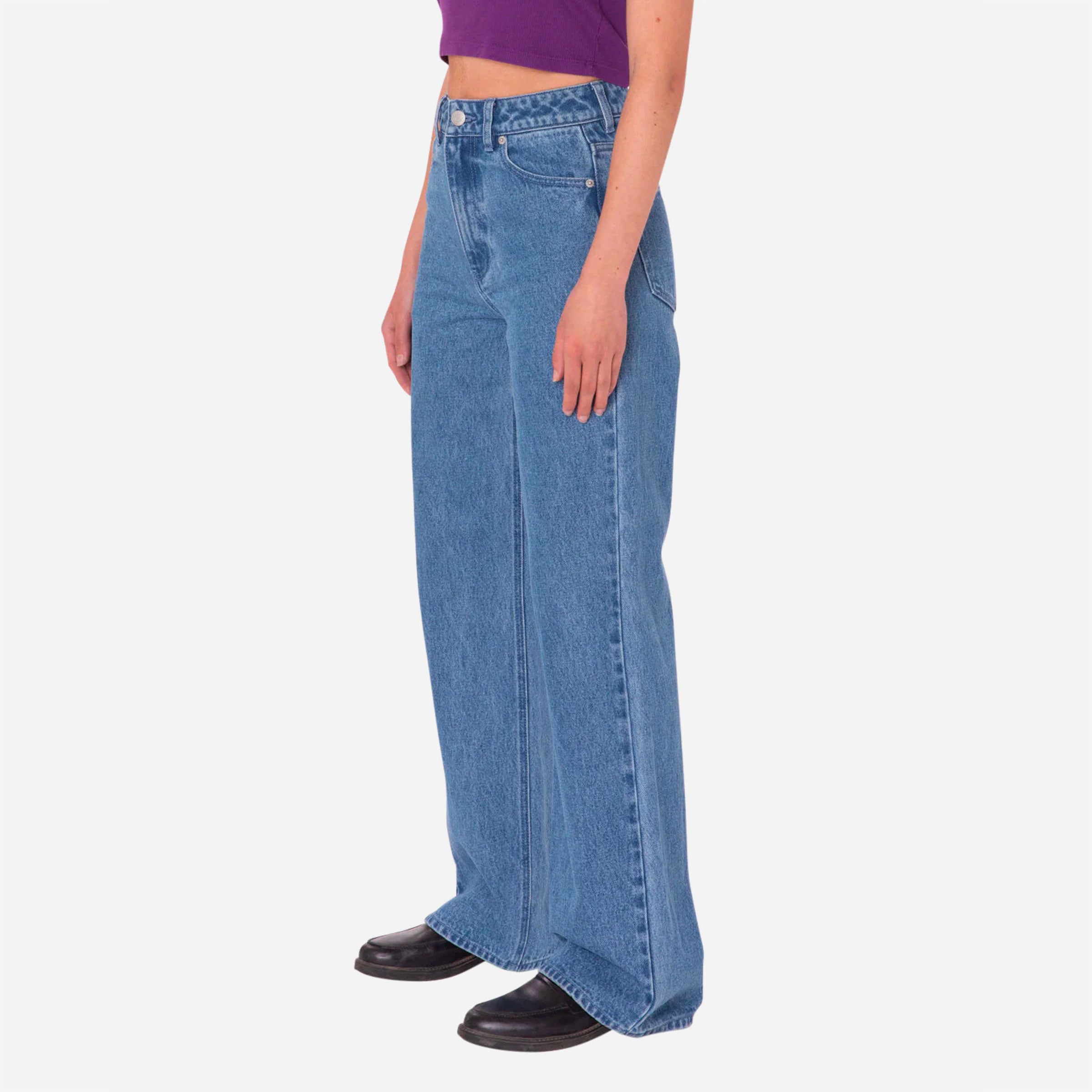 OBEY - ERRAND HIGHWAIST 5 POCKET DENIM  - Light Indigo