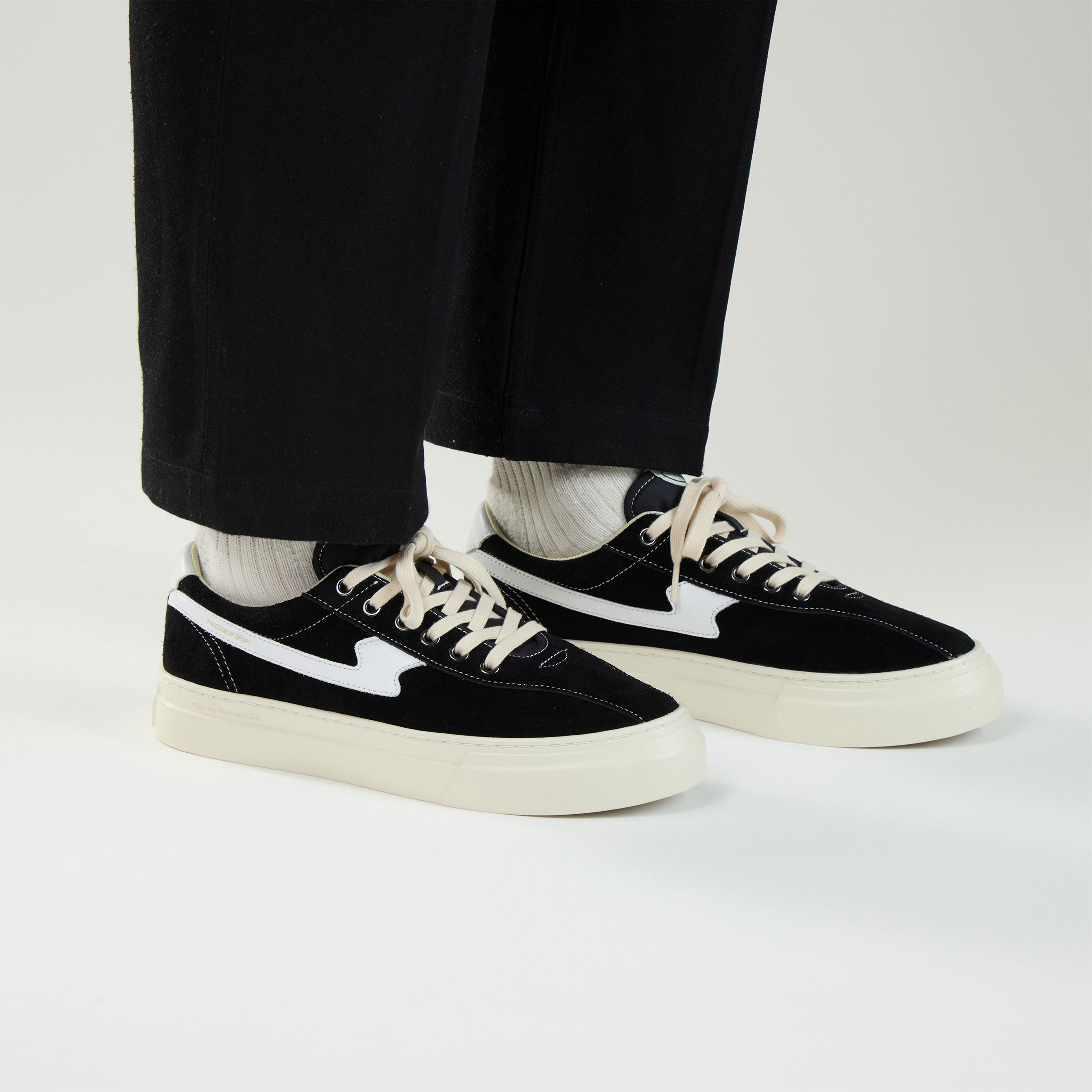 STEPNEY WORKERS CLUB - DELLOW S-STRIKE CUP SUEDE - Black White