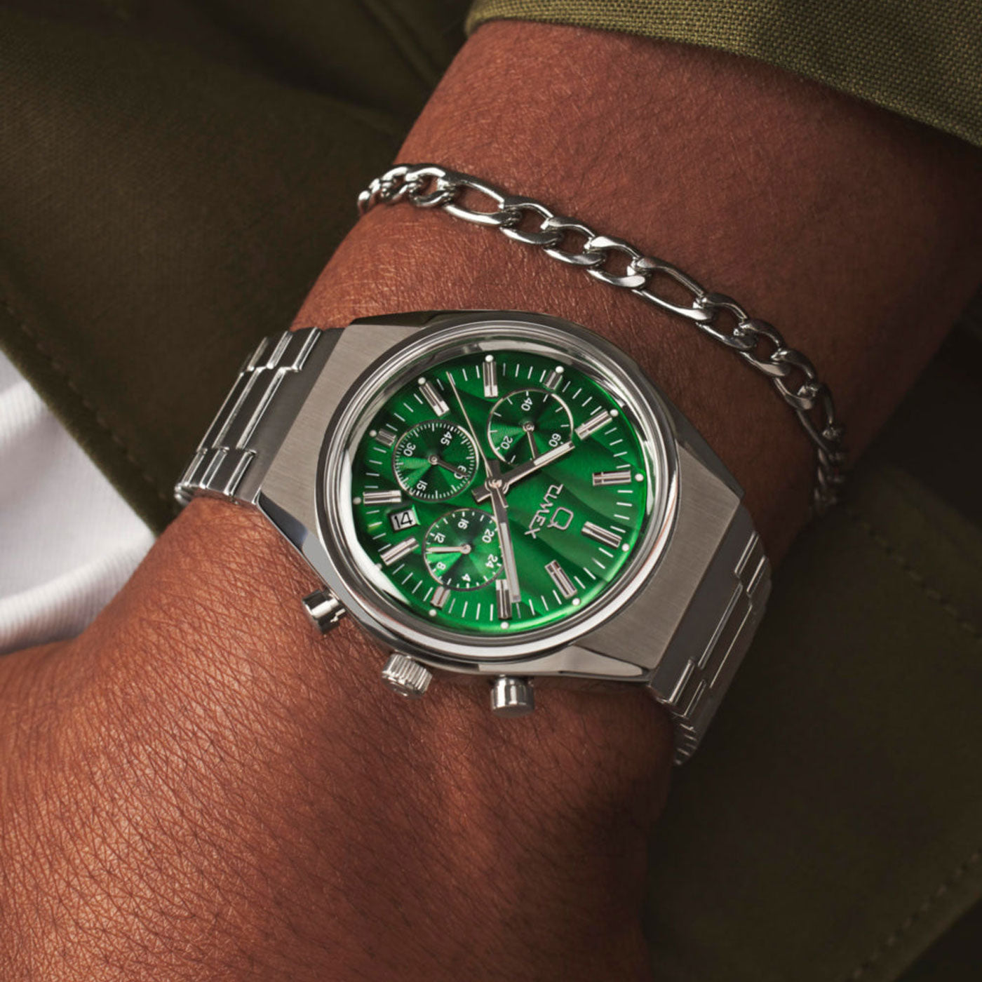 Timex - Q Timex® Falcon Eye Chronograph 40mm Stainless Steel Bracelet - Stainless Steel / Stainless Steel