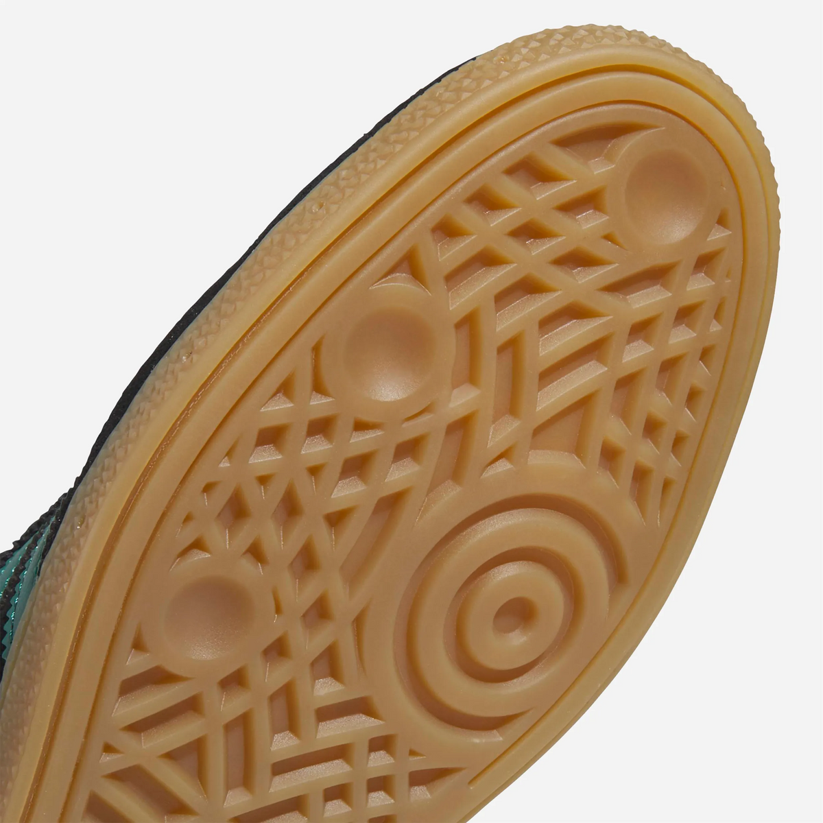 Chaussures Adidas Busenitz Core Black Collegiate Green Gum
