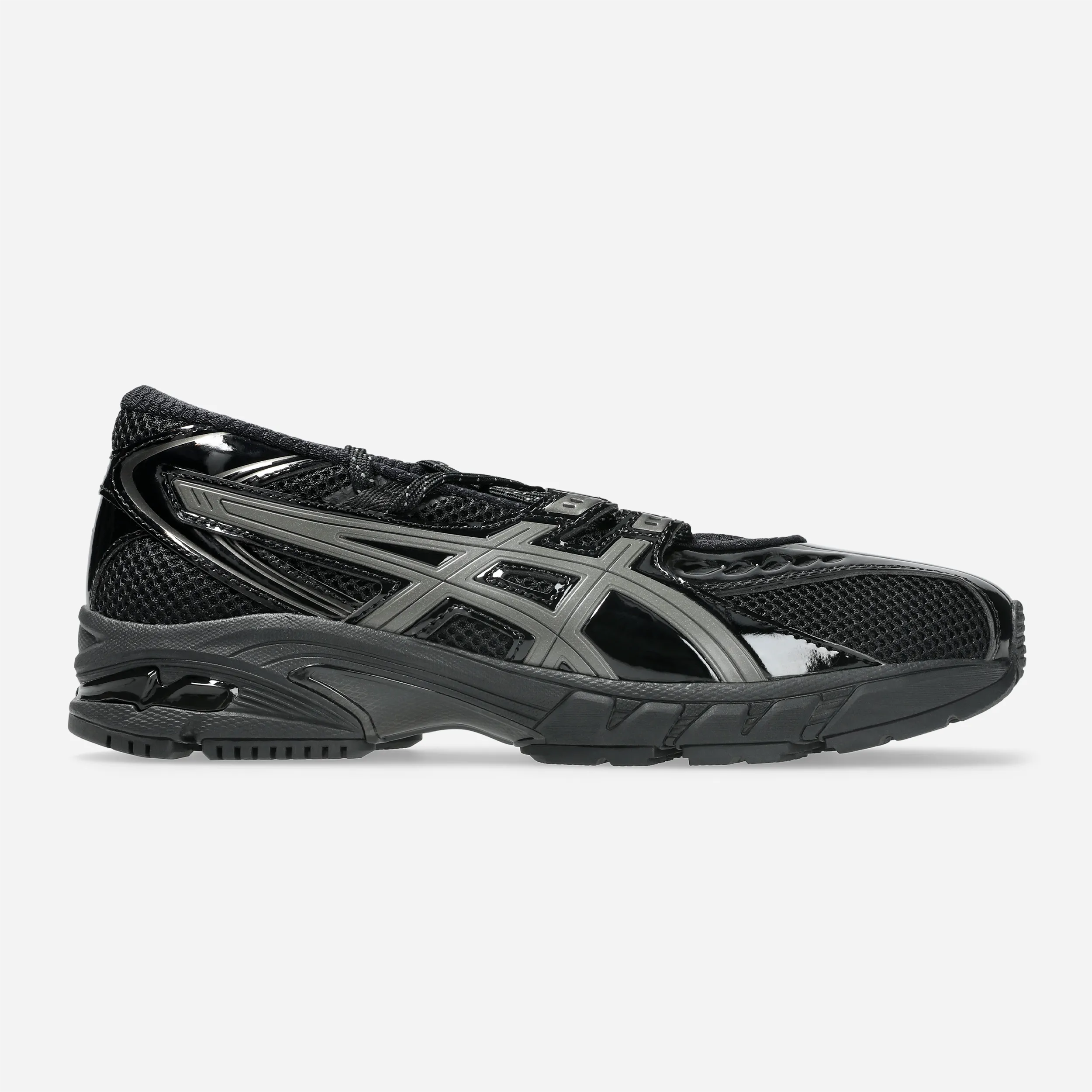Sneaker hybride ballerine-running ASICS GEL-DS Trainer SP Black Gunmetal, cuir verni noir et bandes gunmetal