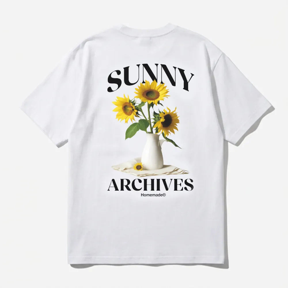 T-shirt Homemade Sunny blanc avec imprimé graphique floral au dos.