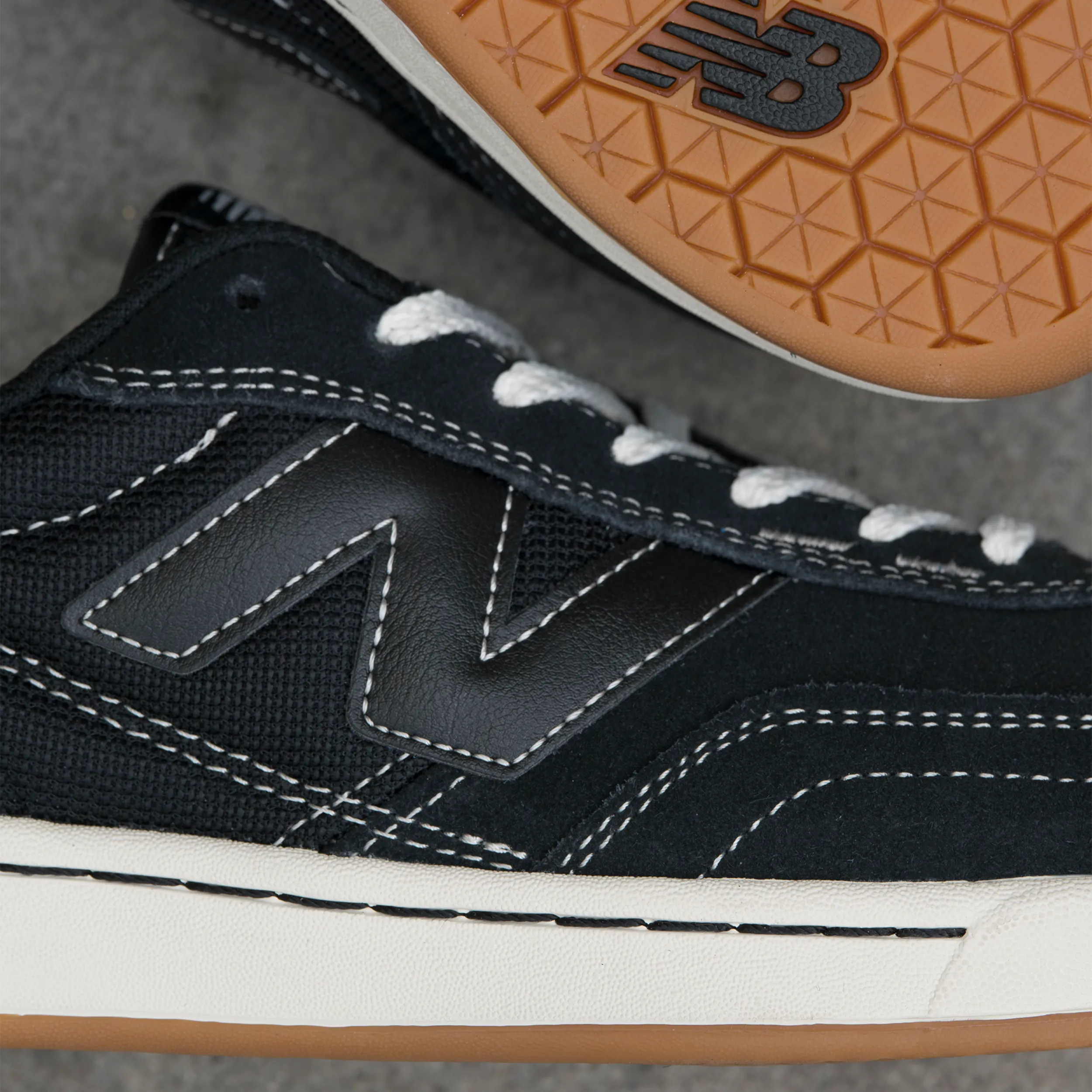 New Balance Numeric 440 V2 Black Sea Salt