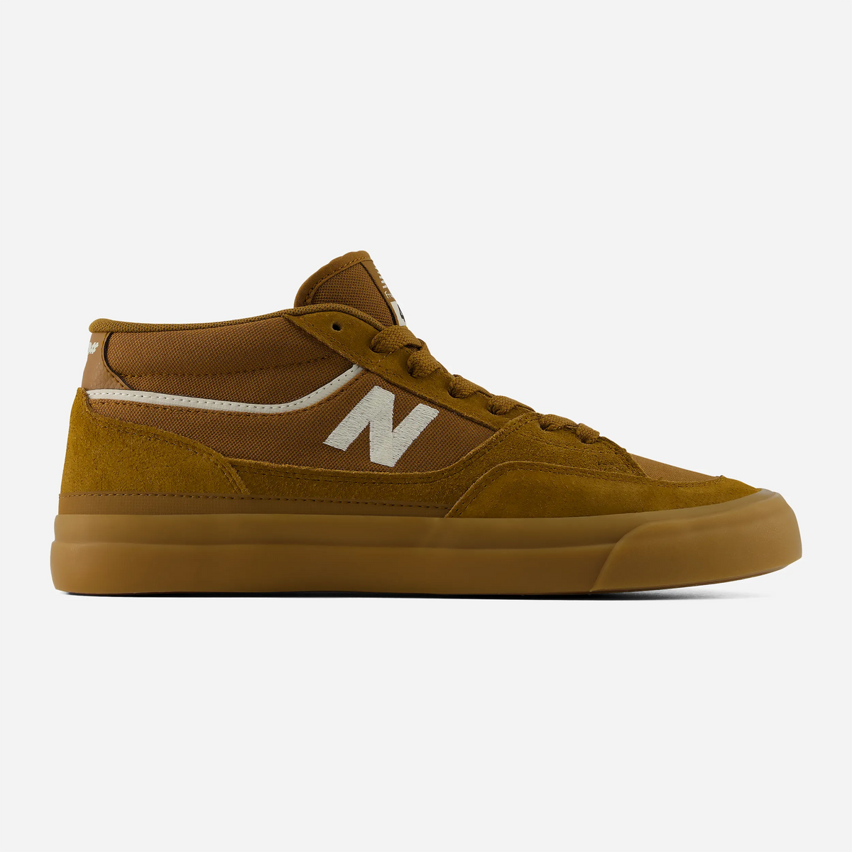 New Balance Numeric NM417 Franky Villani Breakfast Tea, sneaker skate mid-top marron avec semelle gomme, vue de profil