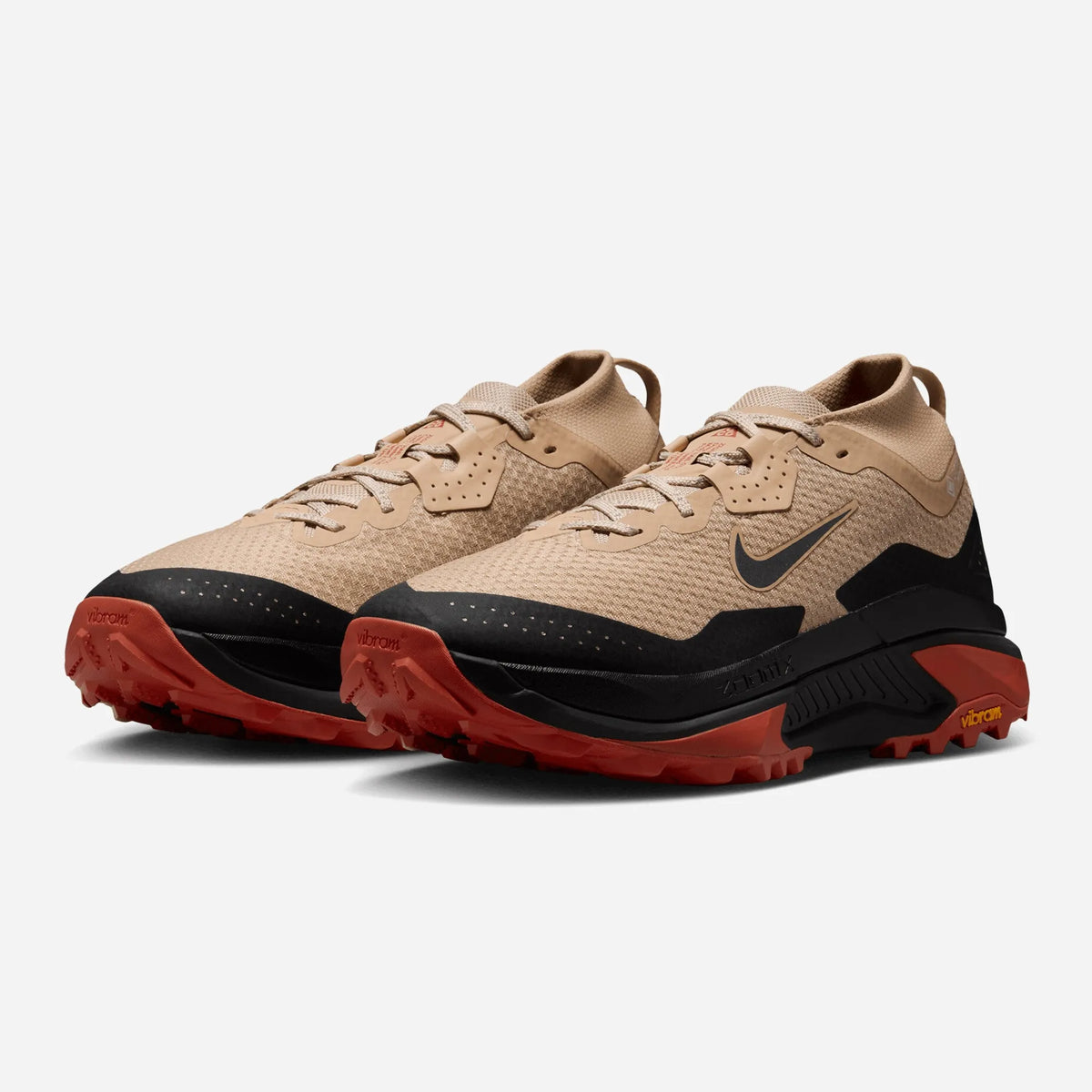 Chaussures Nike ACG Zegama Trail GTX Linen Black Light Crimson