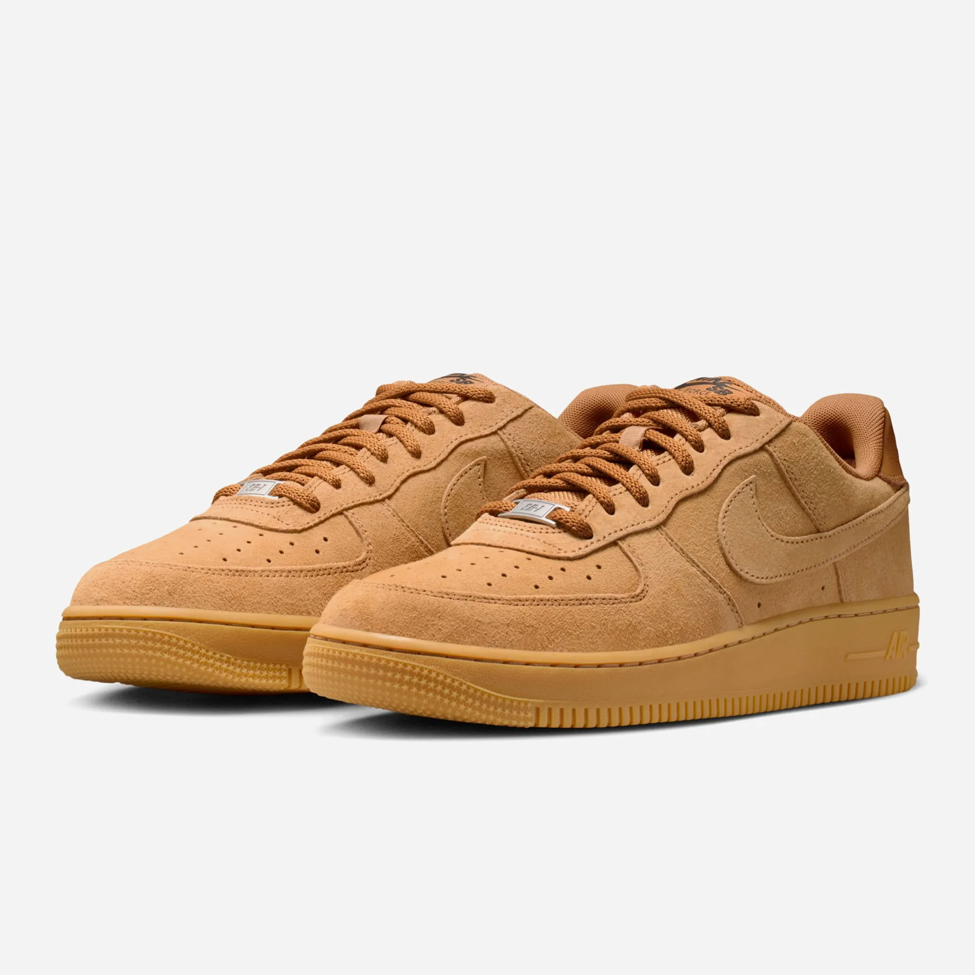 Premium Nike SB Air Force 1 AF1 Flax skateboarding shoe.