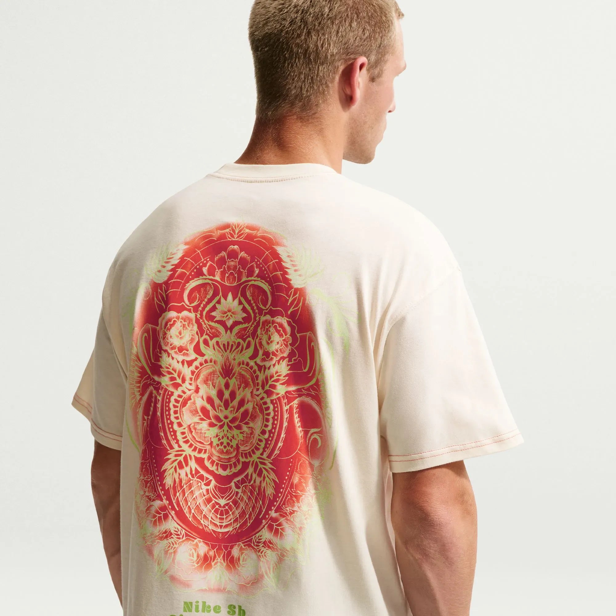 Nike SB Som Tum Tee Coconut Milk - Loose Fit