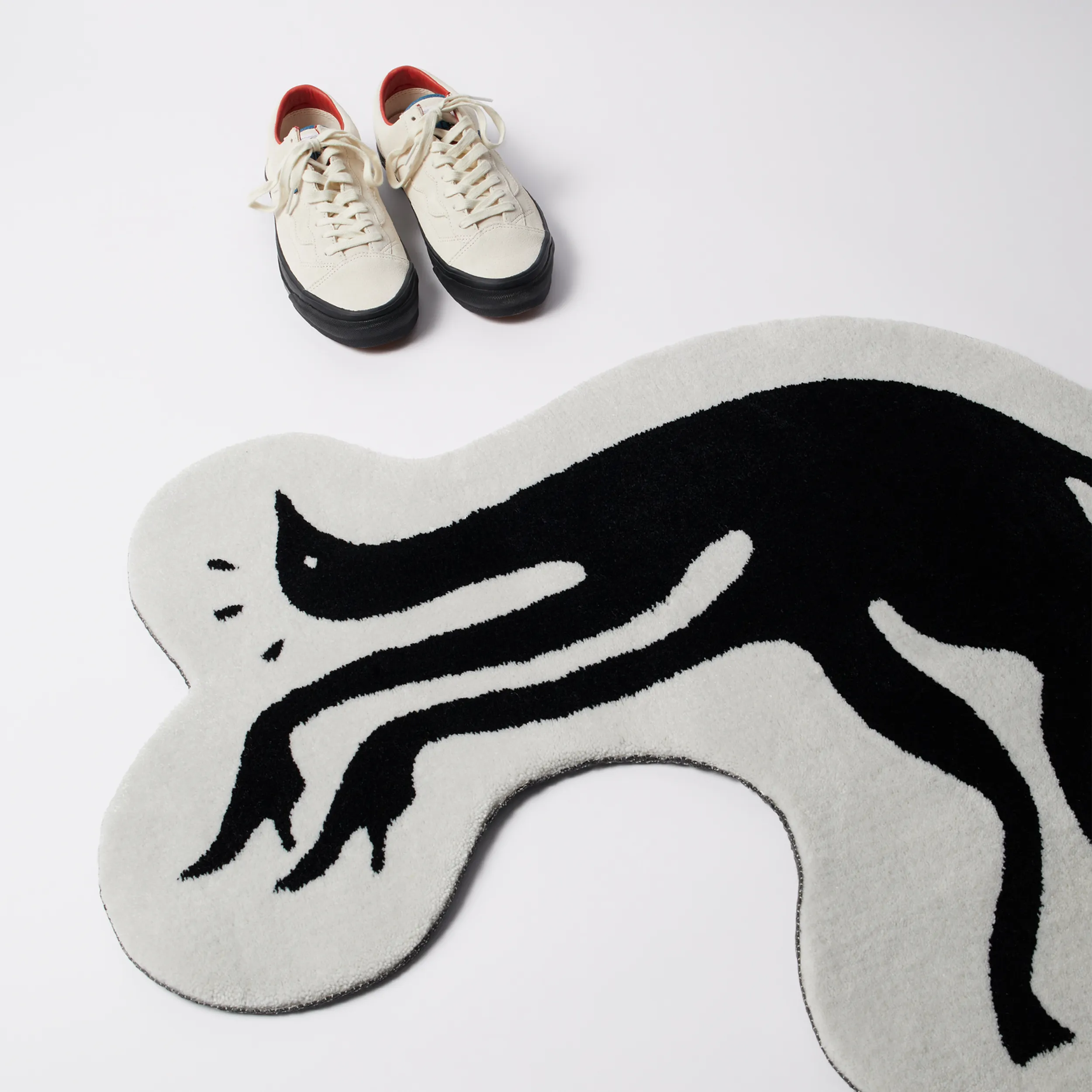 Parra High Heel Gloves Tufted Rug