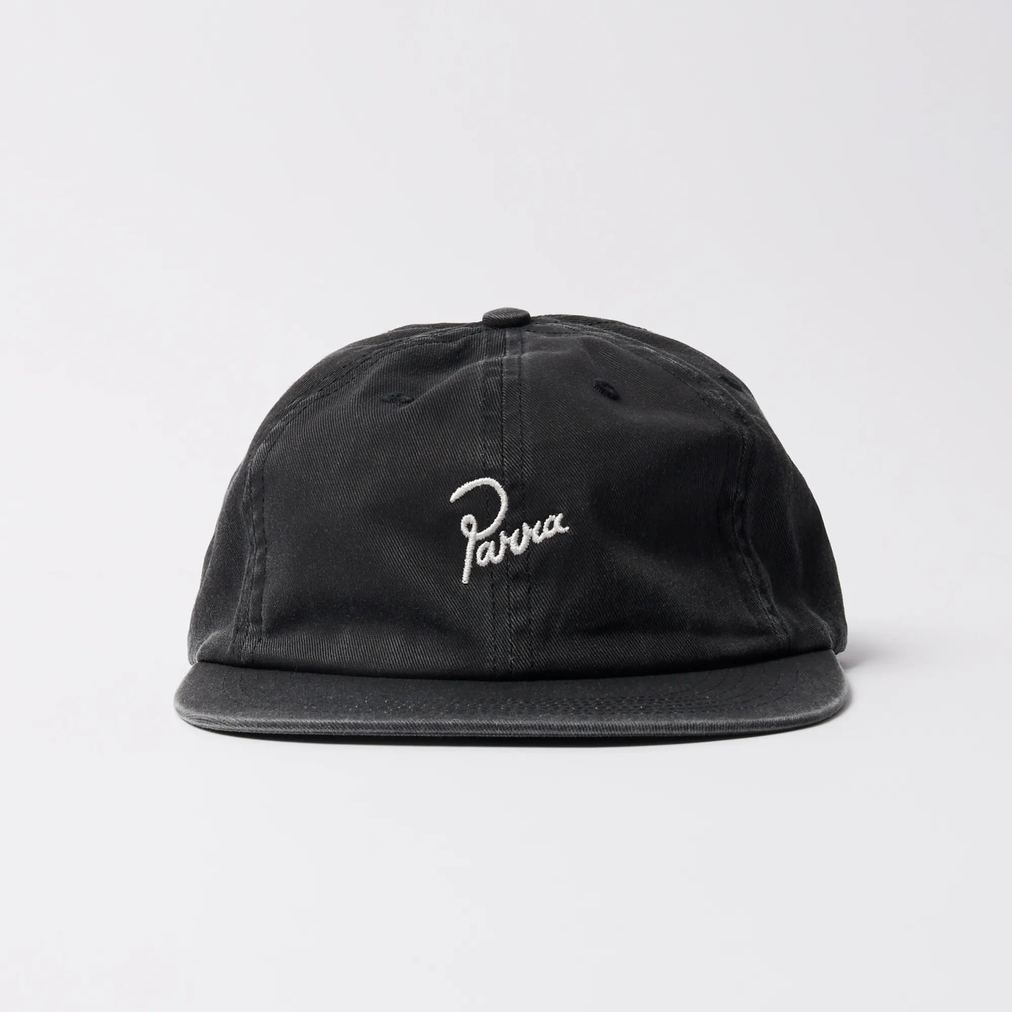 Casquette Parra Signature 6 panel noire avec broderie blanche.