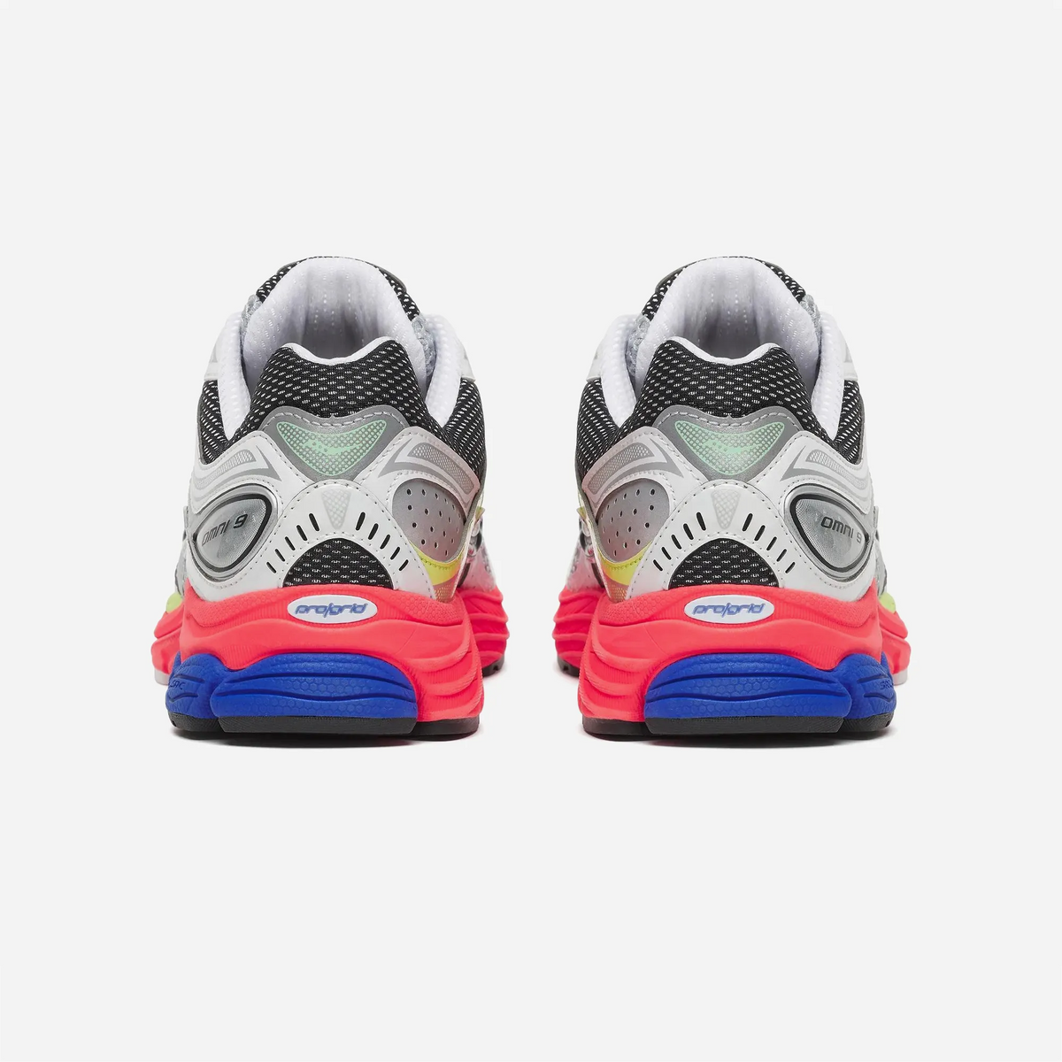 Saucony ProGrid Omni 9 OG White Vizired