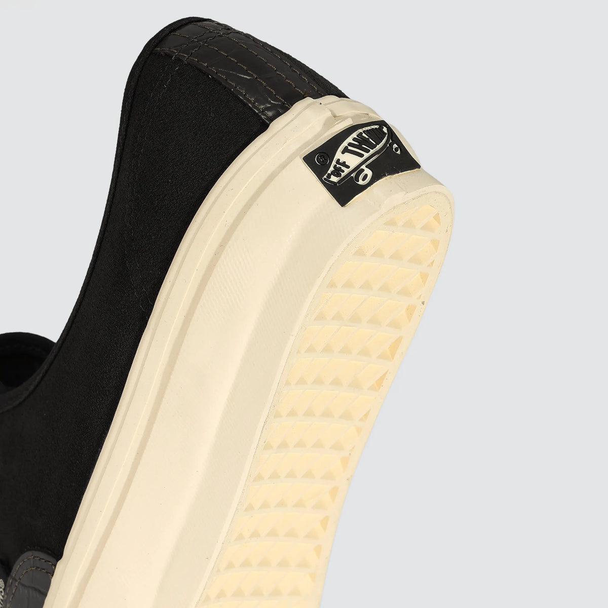 Vans LX Authentic 44 Black Sand White