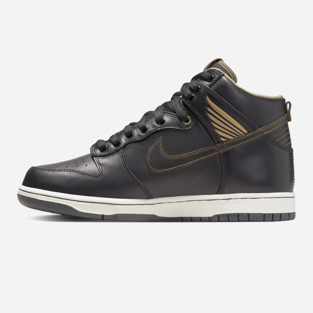 NIKE SB - DUNK HIGH OG QS PAWNSHOP - Black - Black - Metallic Gold