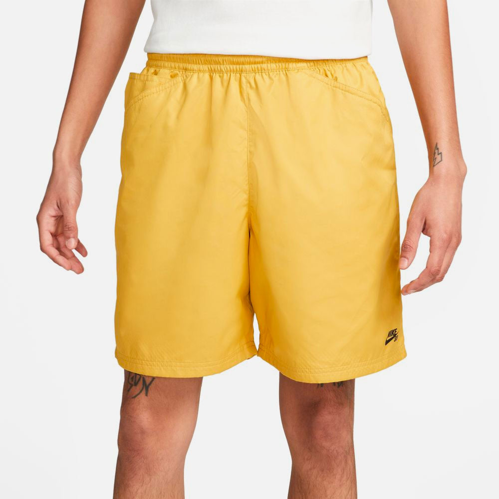 NIKE SB - SKATE CHINO SHORT - Sanded Gold - Black