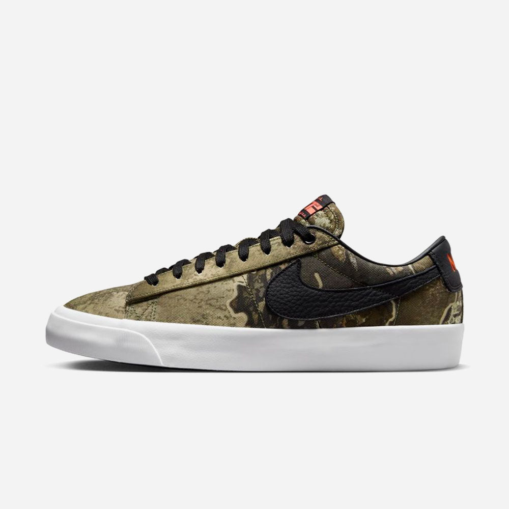 NIKE SB - ZOOM BLAZER LOW PRO GT - BLACK SAFETY ORANGE BLACK PHOTON DUST