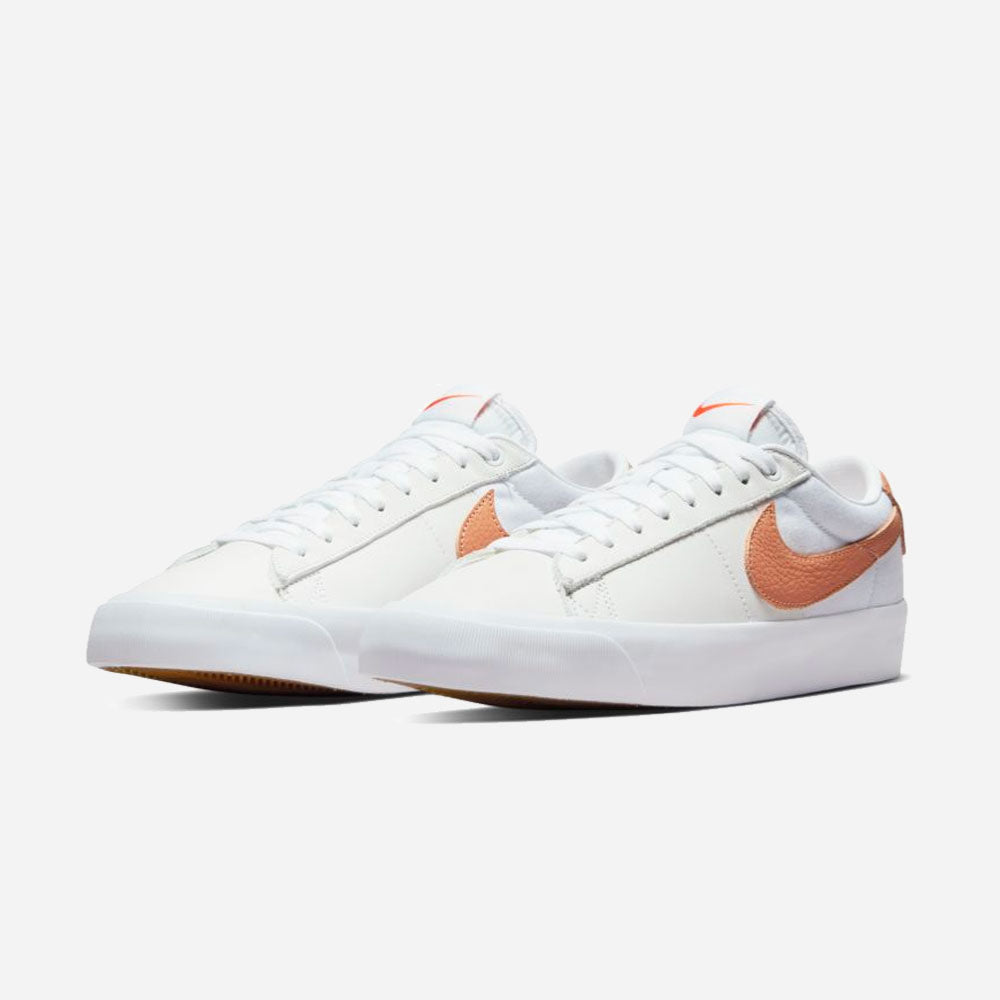 NIKE SB - ZOOM BLAZER LOW PRO GT - WHITE LT COGNAC WHITE LT COGNAC